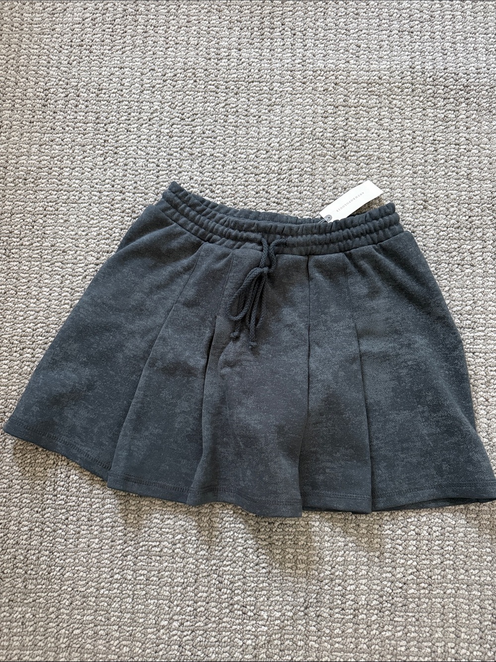 Women's Black Drawstring Pleated Skirt